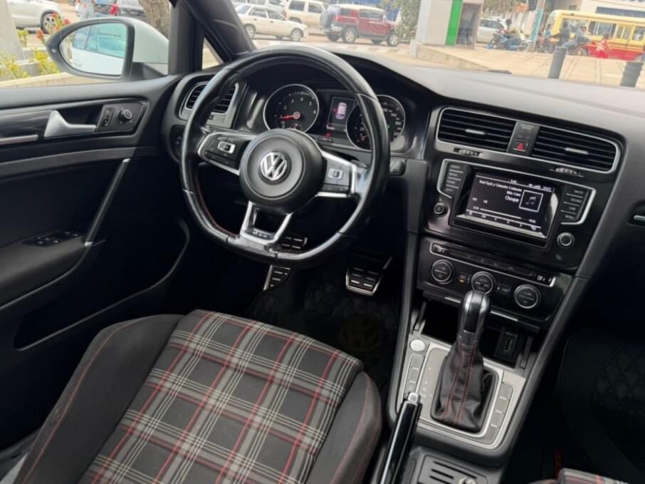 VOLKSWAGEN GOLF 2015 103.000 Kms.