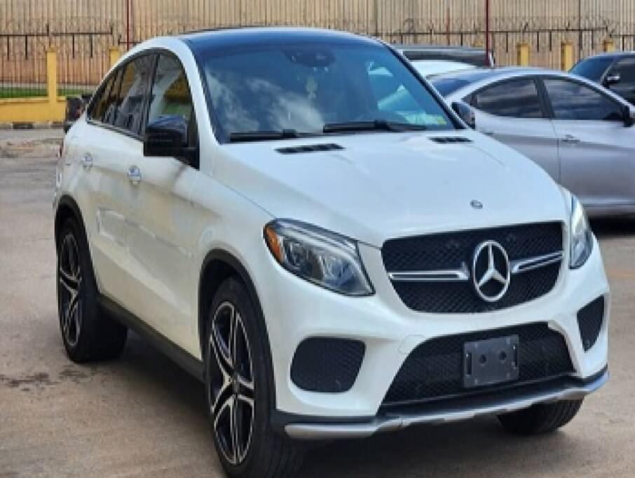 MERCEDES BENZ GLE 2024 2.000 Kms.