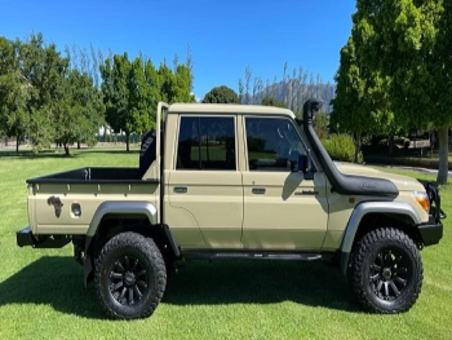 TOYOTA LAND CRUISER 2021 500 Kms.