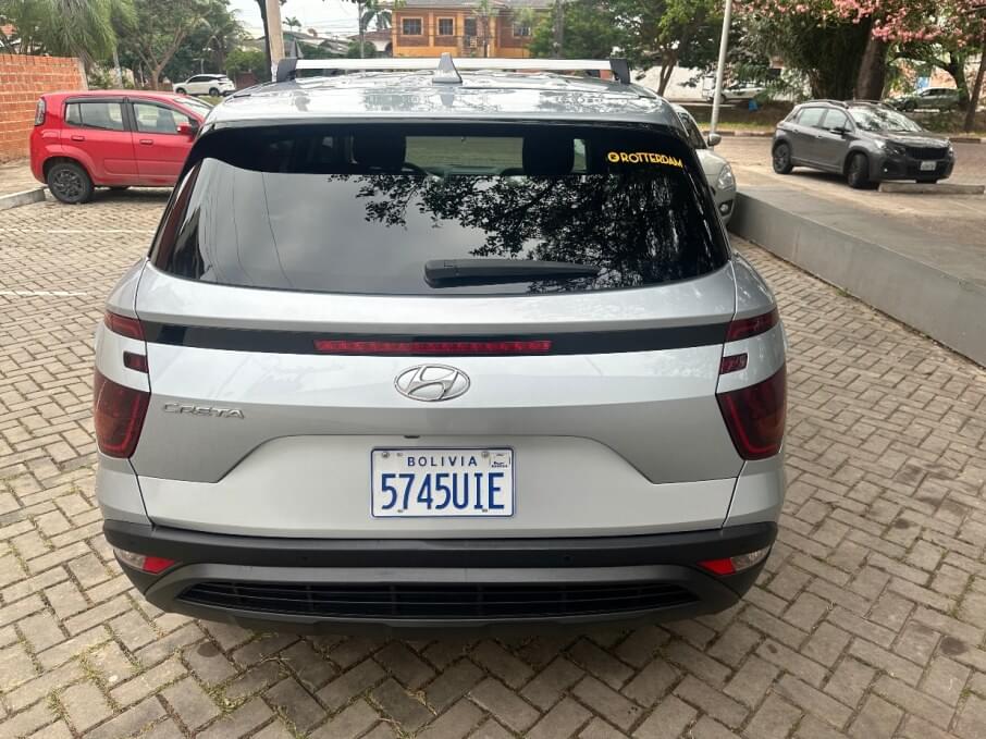 HYUNDAI CRETA 2023 35.000 Kms.