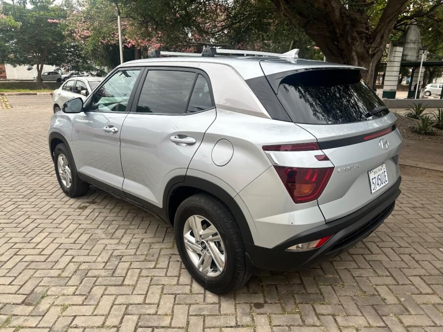 HYUNDAI CRETA 2023 35.000 Kms.