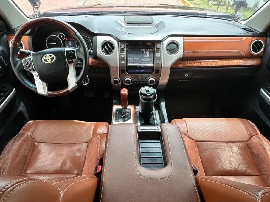 TOYOTA TUNDRA 2014 140.000 Kms.