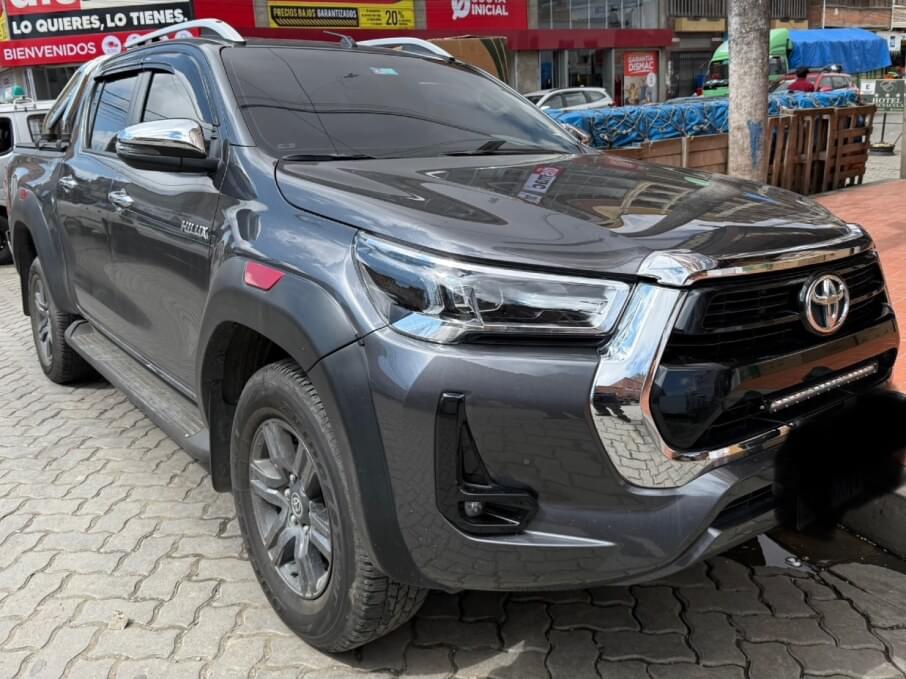 TOYOTA HILUX 2023 25.000 Kms.