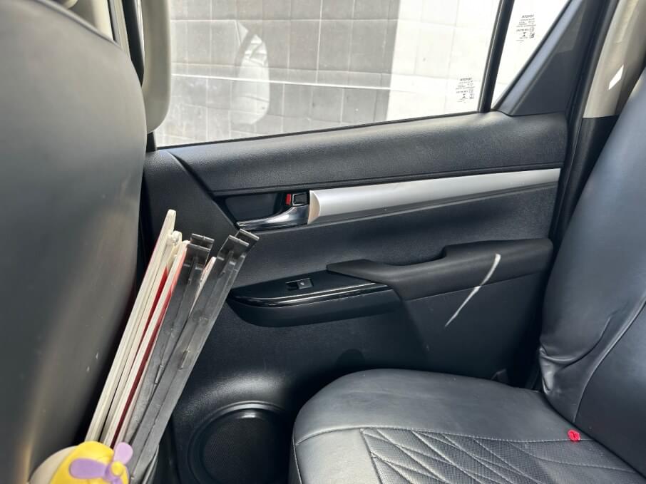 TOYOTA HILUX 2019 49.000 Kms.