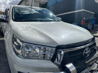 TOYOTA HILUX 2019 49.000 Kms.