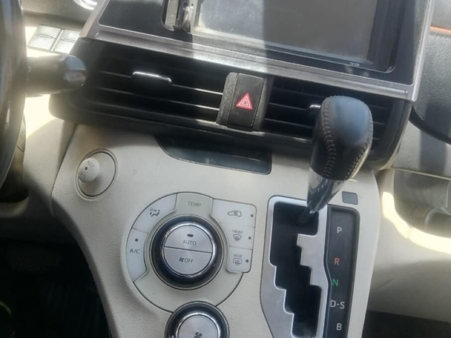 TOYOTA SIENNA 2017 70.000 Kms.