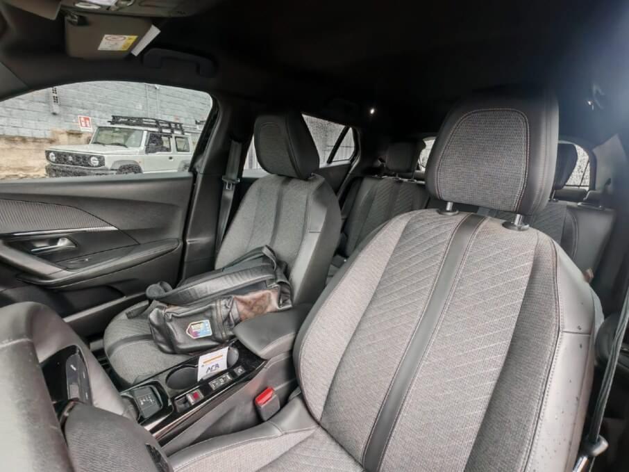 PEUGEOT 2008 2024 22.777 Kms.