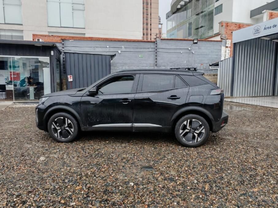 PEUGEOT 2008 2024 22.777 Kms.