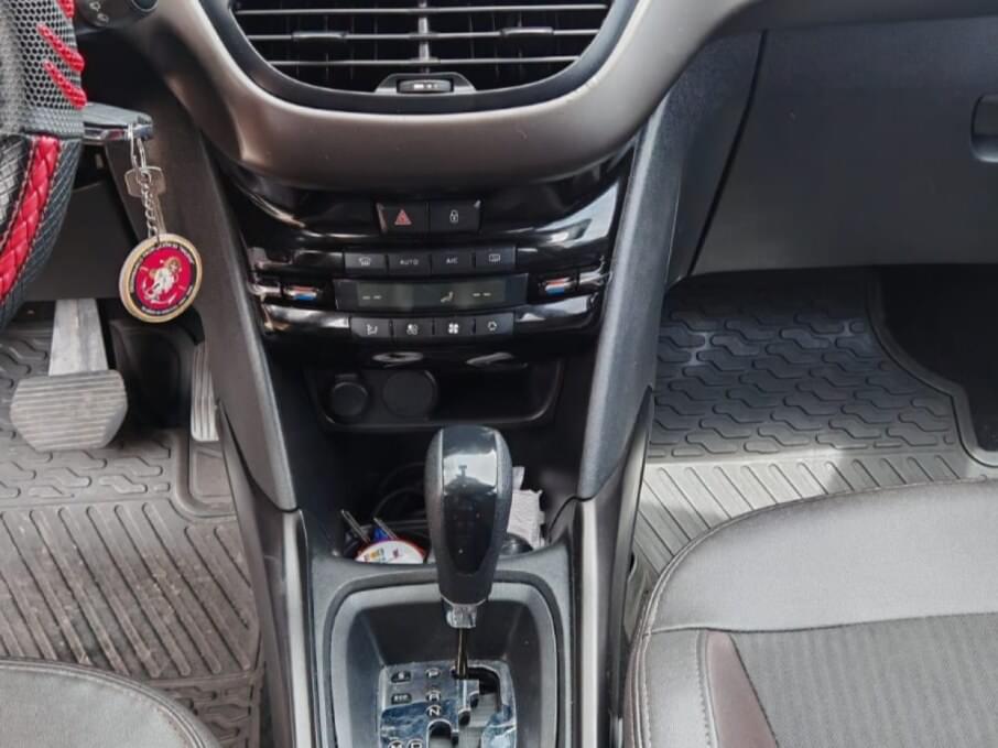 PEUGEOT 2008 2022 85.500 Kms.