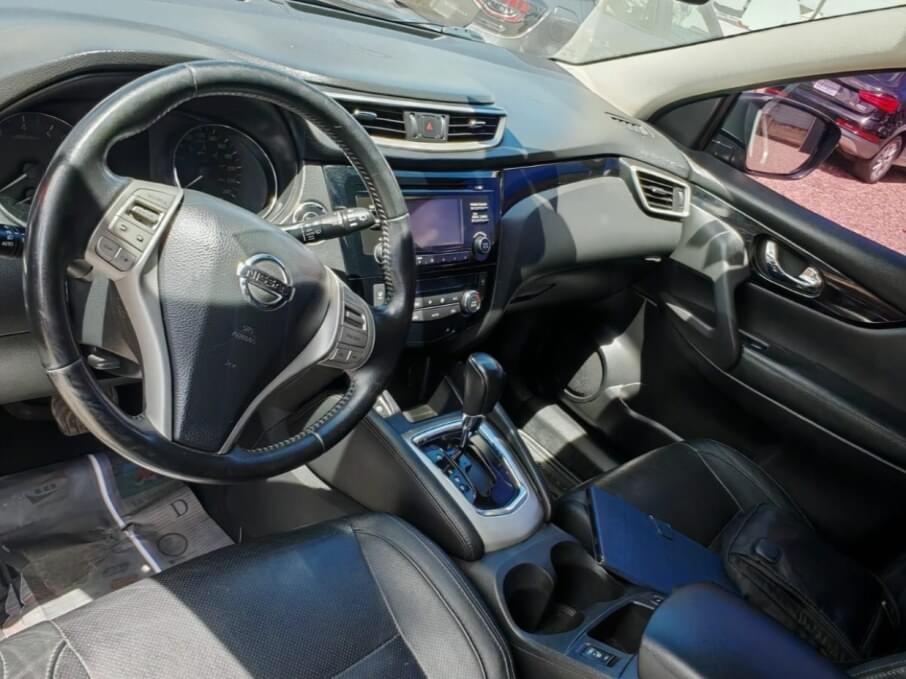 NISSAN QASHQAI 2027 65.800 Kms.