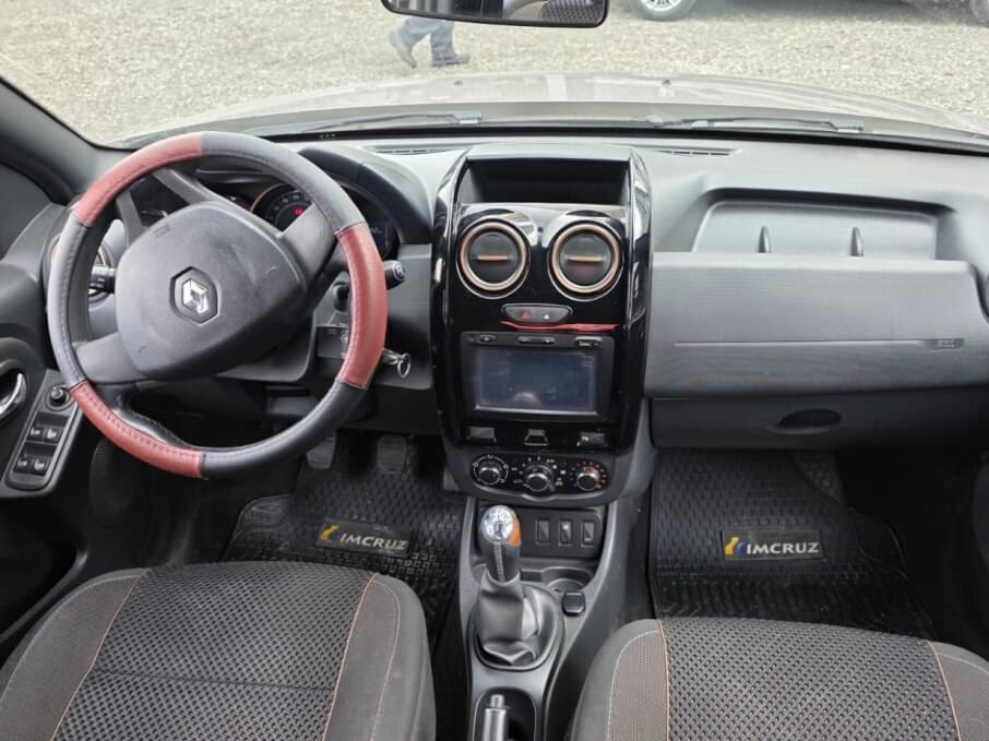 RENAULT DUSTER 2018 80.900 Kms.