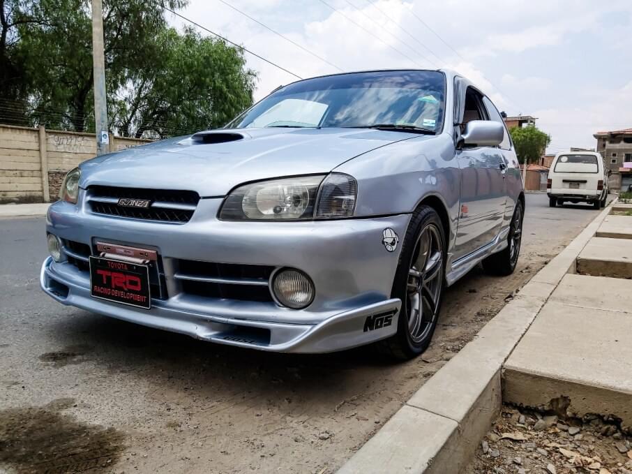 TOYOTA STARLET 1996 230.000 Kms.