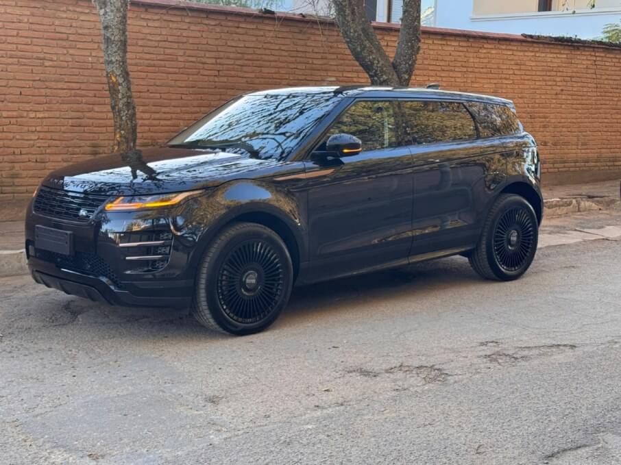 LAND ROVER RANG ROVER 2025 900 Kms.