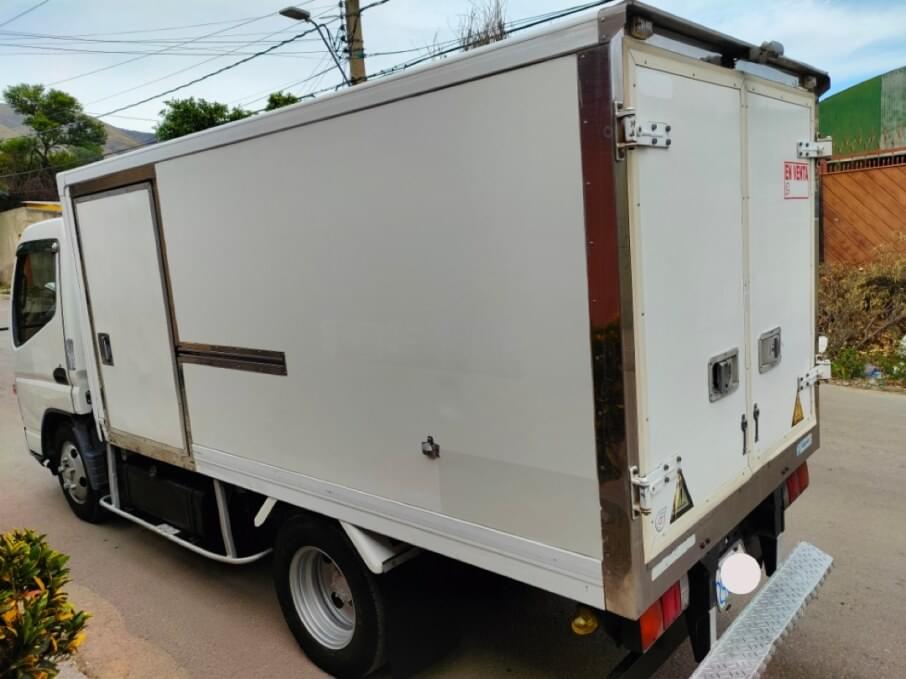 MITSUBISHI ROSA 2008 123 Kms.