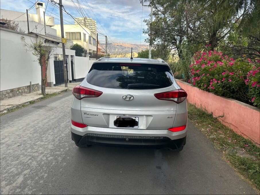 HYUNDAI TUCSON 2017 83.500 Kms.