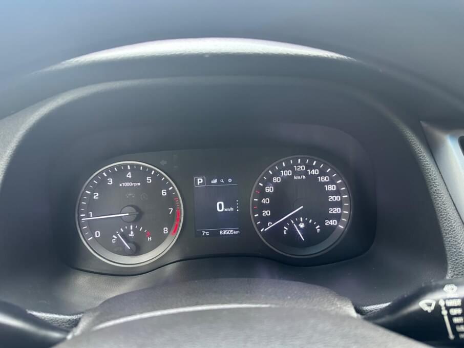 HYUNDAI TUCSON 2017 83.500 Kms.