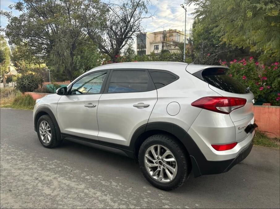 HYUNDAI TUCSON 2017 83.500 Kms.