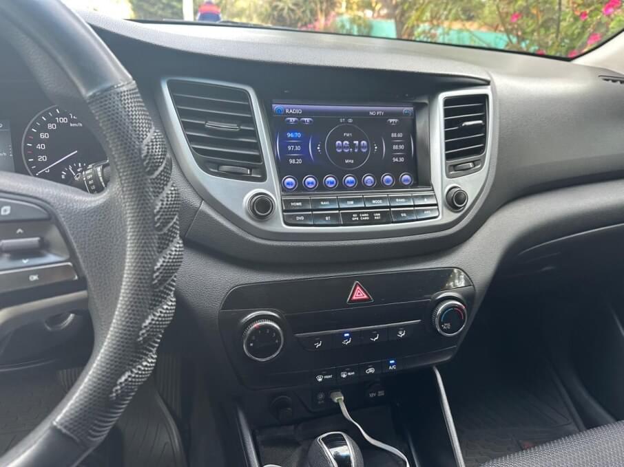 HYUNDAI TUCSON 2017 83.500 Kms.