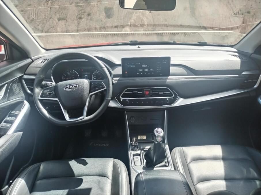 JAC JS8 2022 23.735 Kms.