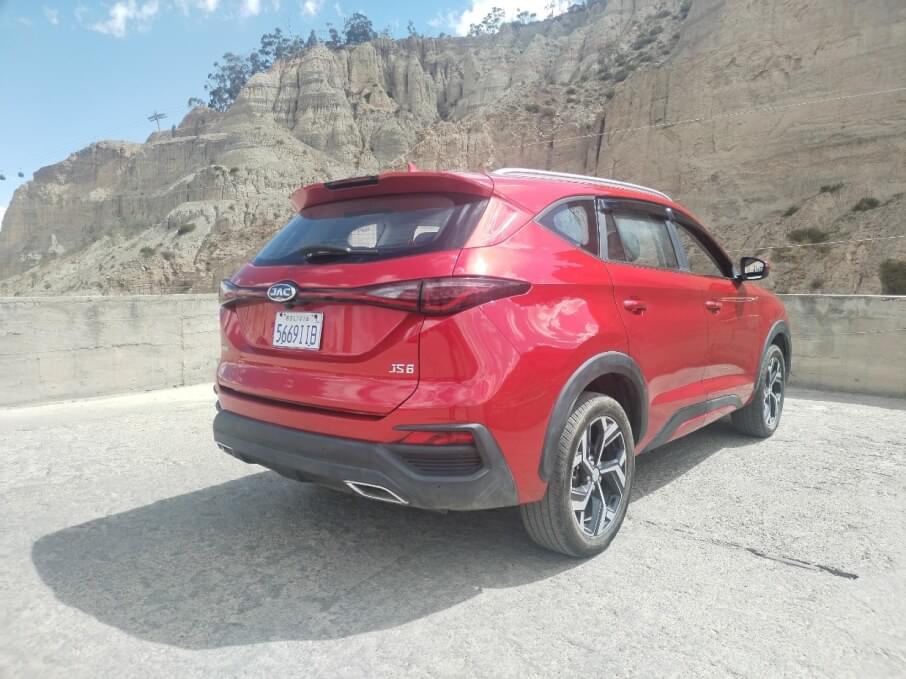 JAC JS8 2022 23.735 Kms.