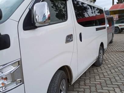 NISSAN NV350 2017 80.000 Kms.