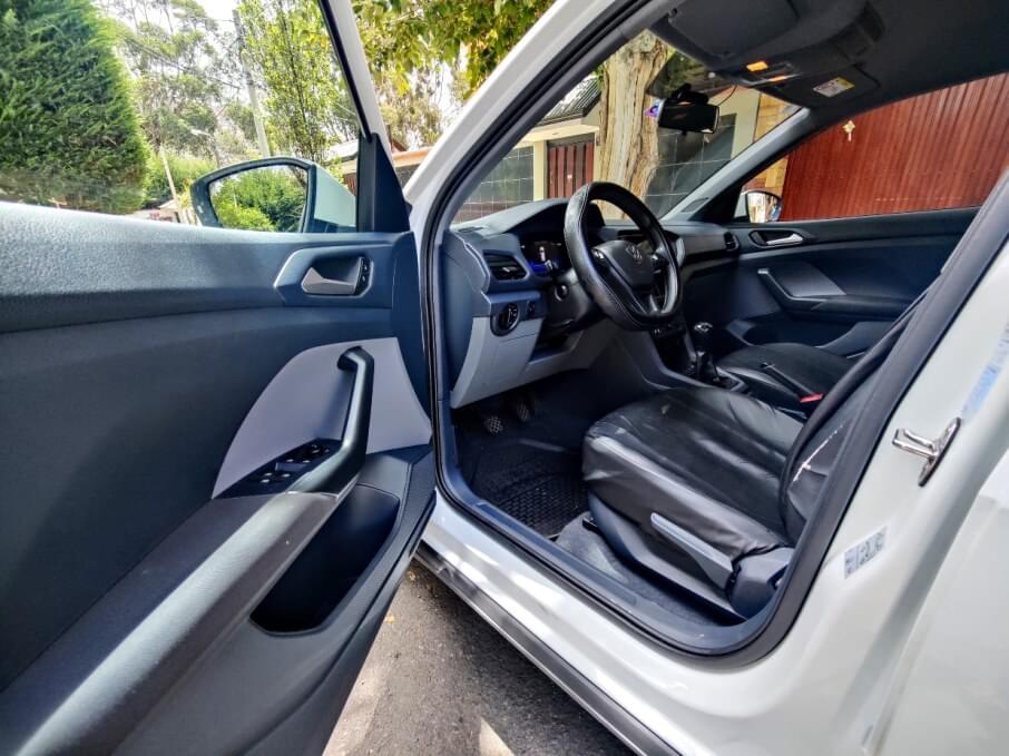 VOLKSWAGEN T-CROSS 2023 12.000 Kms.