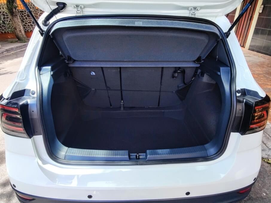 VOLKSWAGEN T-CROSS 2023 12.000 Kms.