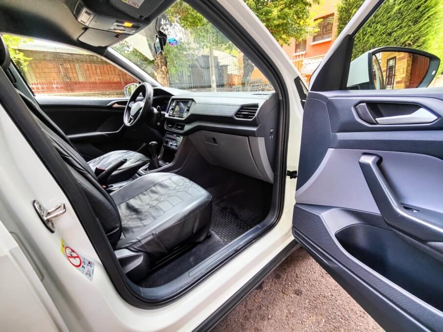 VOLKSWAGEN T-CROSS 2023 12.000 Kms.