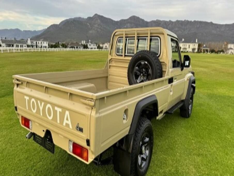 TOYOTA LAND CRUISER 2021 2.000 Kms.