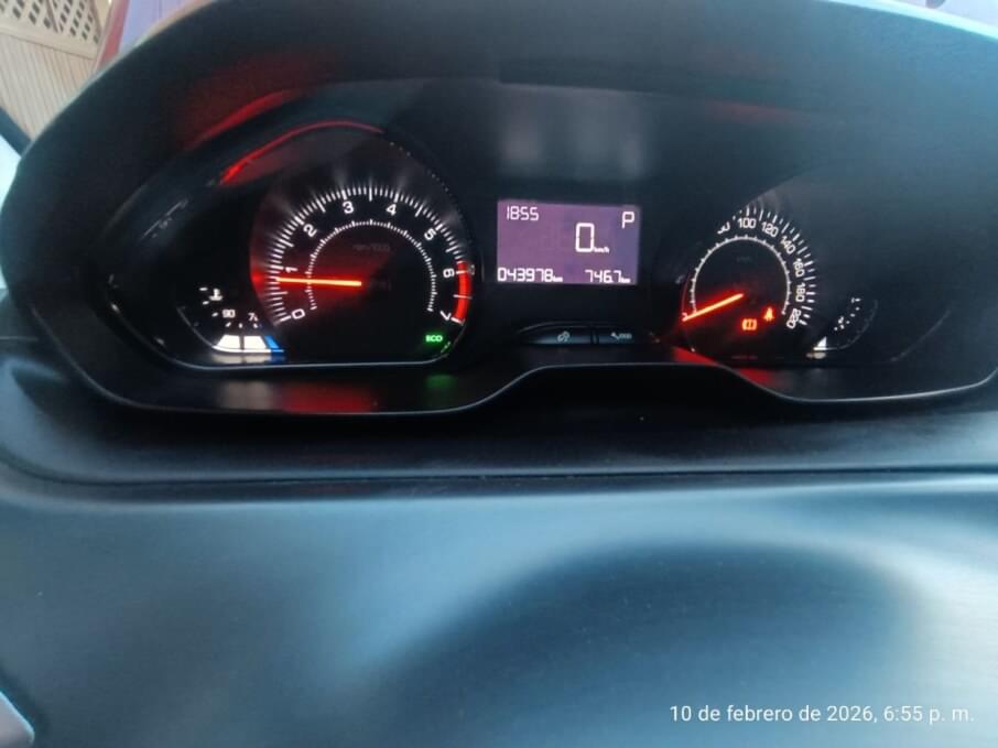 PEUGEOT 2008 2023 42.000 Kms.