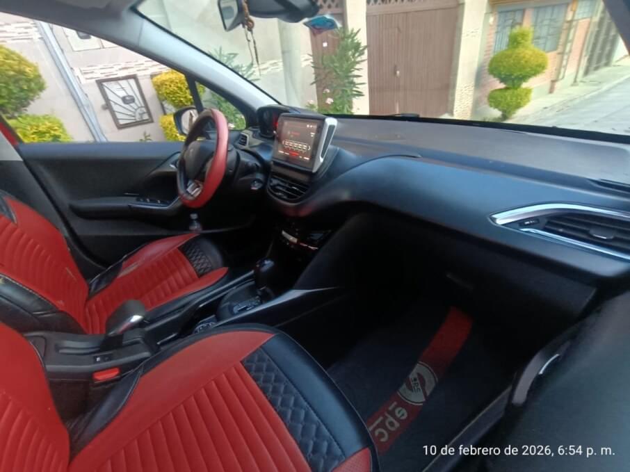 PEUGEOT 2008 2023 42.000 Kms.