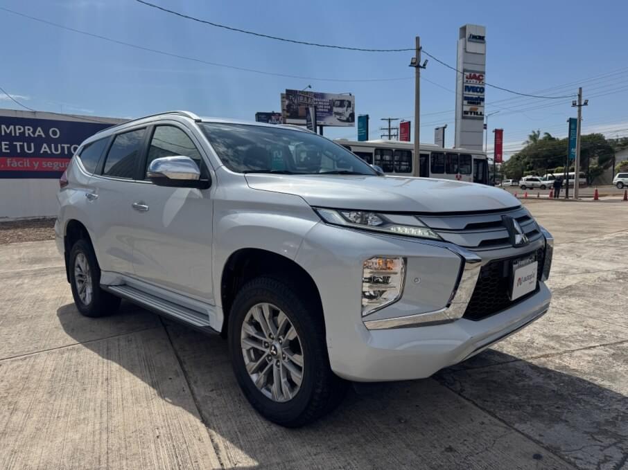 MITSUBISHI MONTERO SPORT 2023 13.197 Kms.