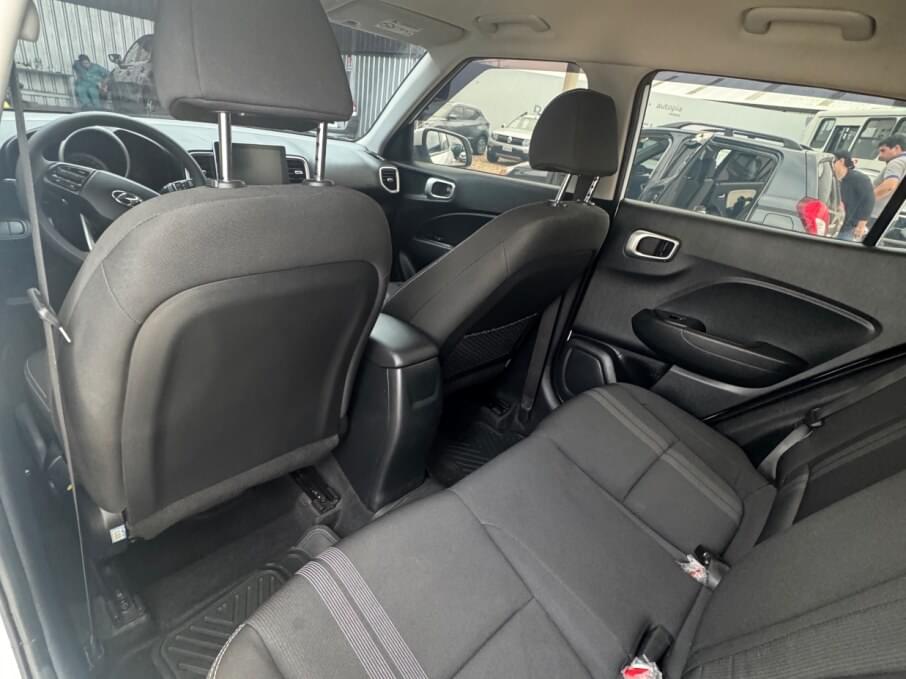 HYUNDAI VENUE 2022 22.510 Kms.