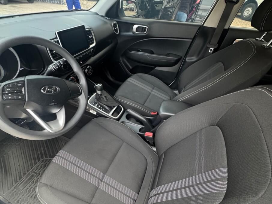 HYUNDAI VENUE 2022 22.510 Kms.