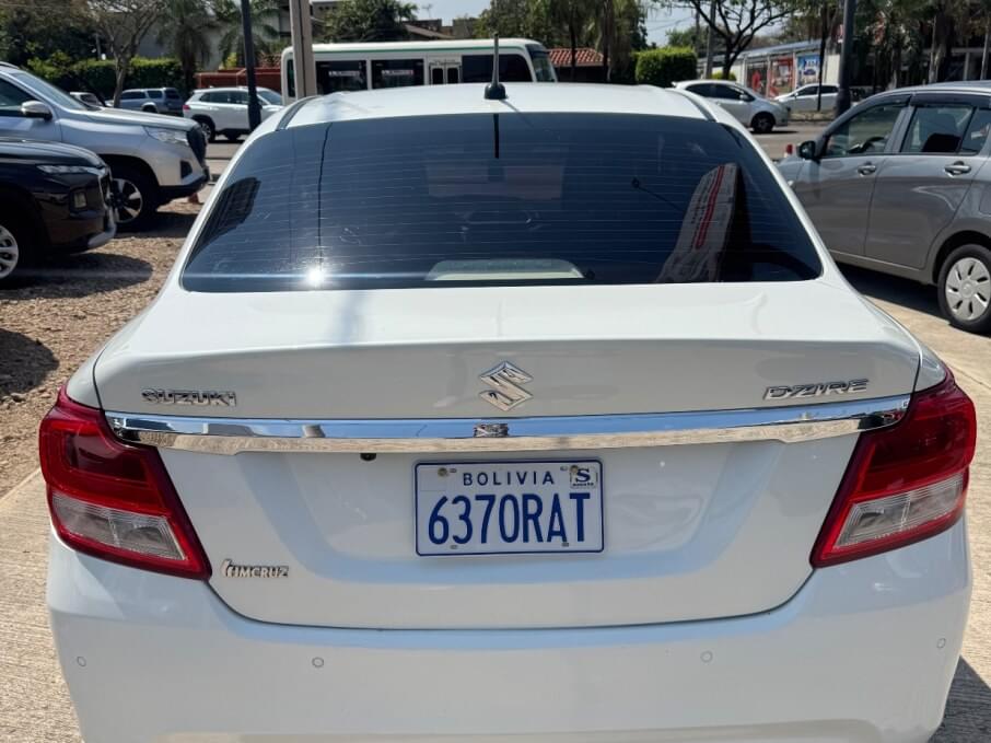 SUZUKI DZIRE SEDAN 2024 19.133 Kms.