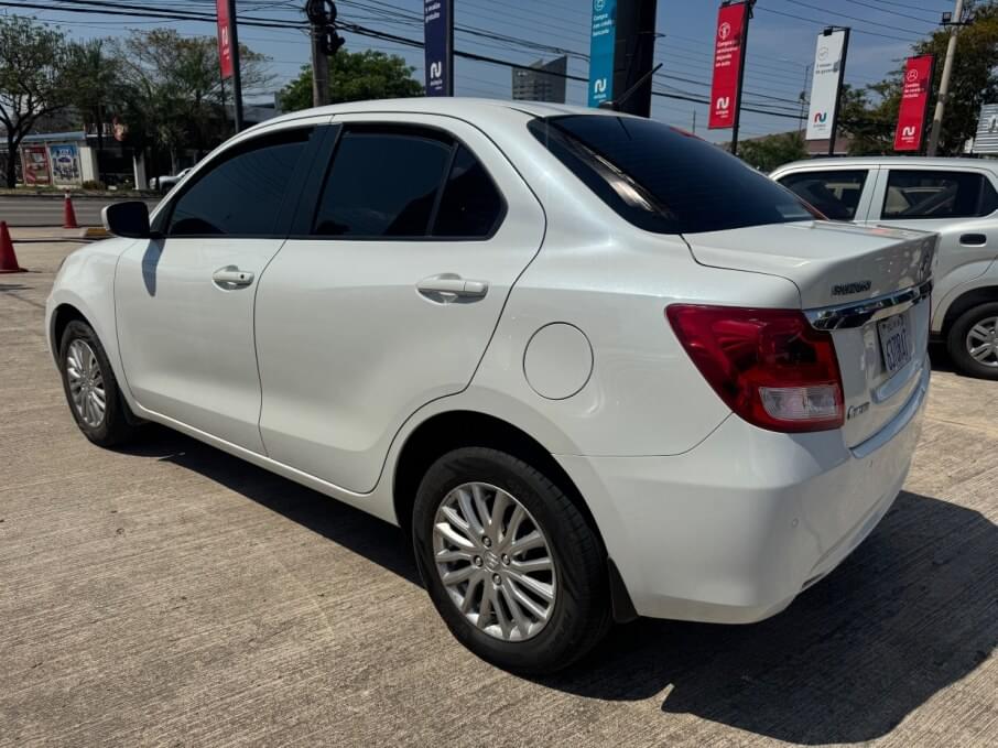 SUZUKI DZIRE SEDAN 2024 19.133 Kms.
