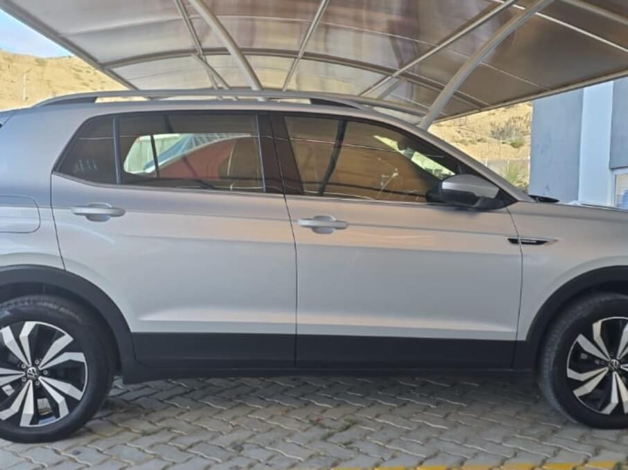 VOLKSWAGEN T-CROSS 2023 31.000 Kms.