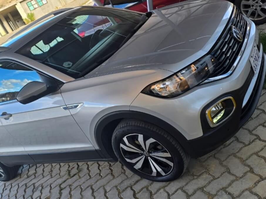VOLKSWAGEN T-CROSS 2023 31.000 Kms.