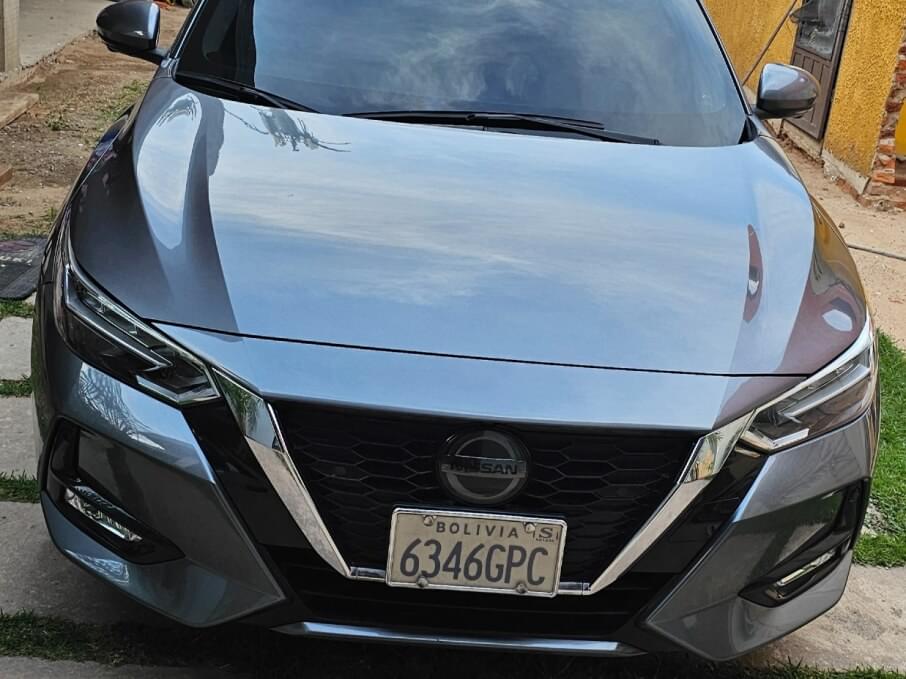 NISSAN SENTRA 2.0 2023 7.900 Kms.