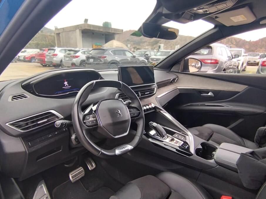 PEUGEOT 3008 2022 9.175 Kms.