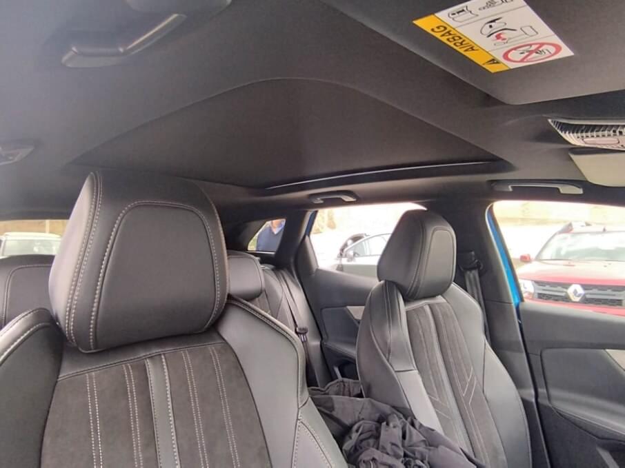 PEUGEOT 3008 2022 9.175 Kms.