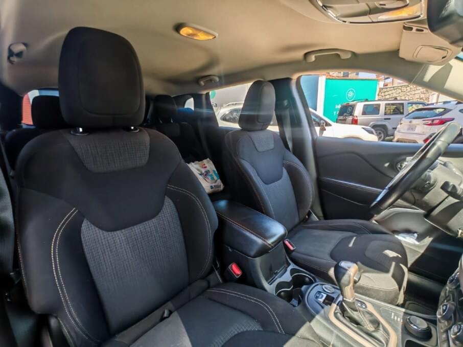 JEEP CHEROKEE 2016 46.000 Kms.