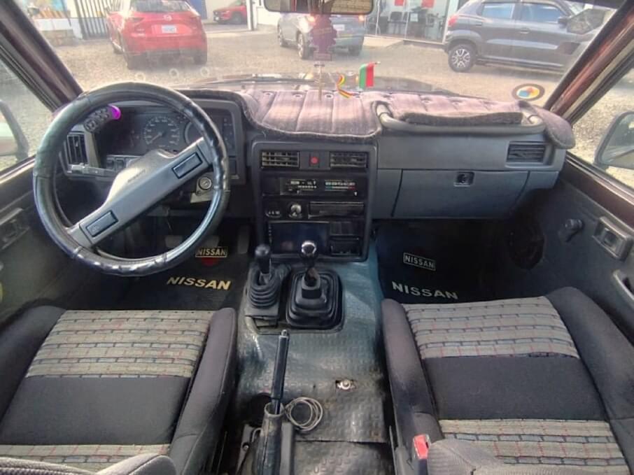 NISSAN PATROL 1992 250.000 Kms.