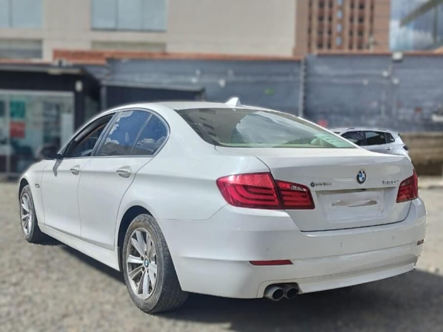 BMW 520 2013 94.600 Kms.