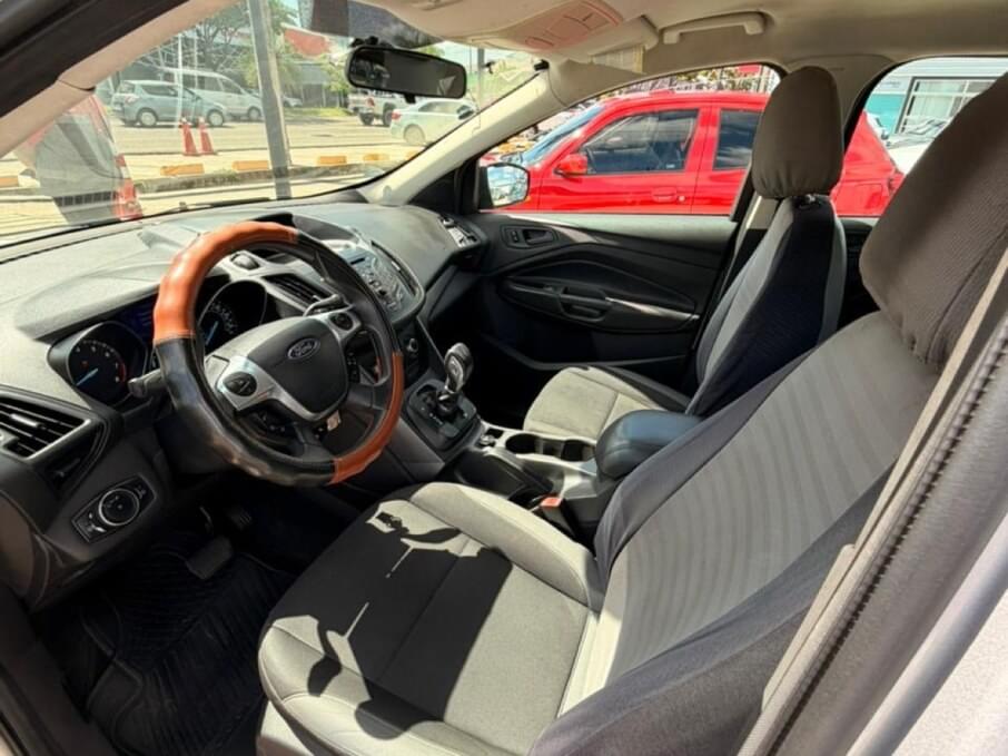 FORD ESCAPE 2013 118.404 Kms.