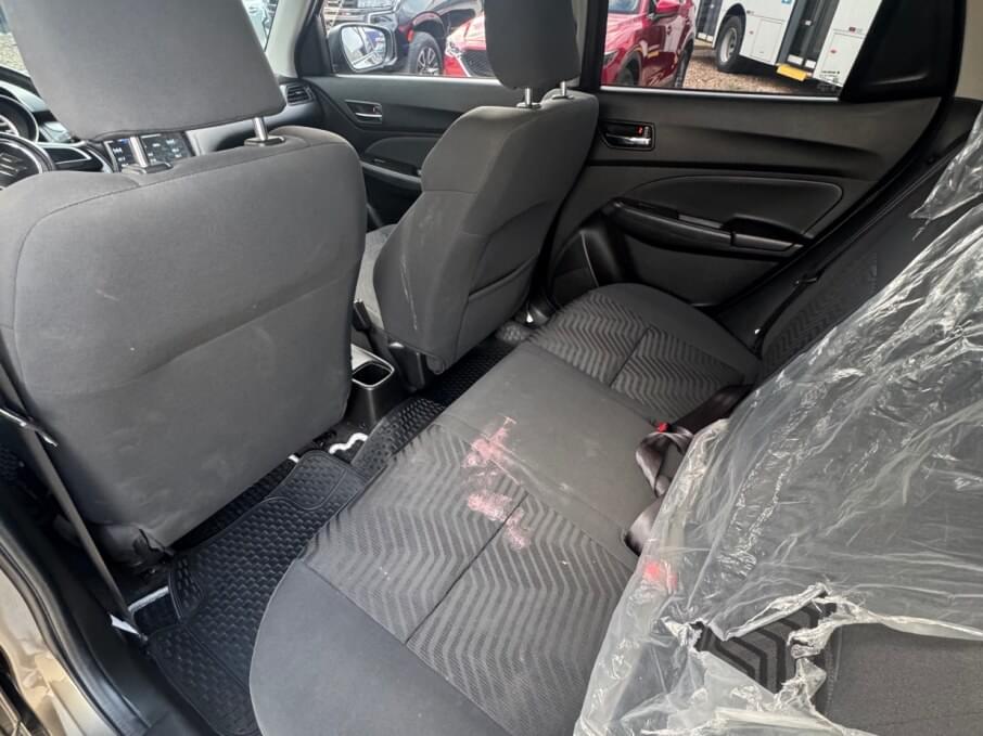 SUZUKI SWIFT 2025 13.420 Kms.