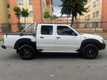 NISSAN FRONTIER 2015 72.000 Kms.