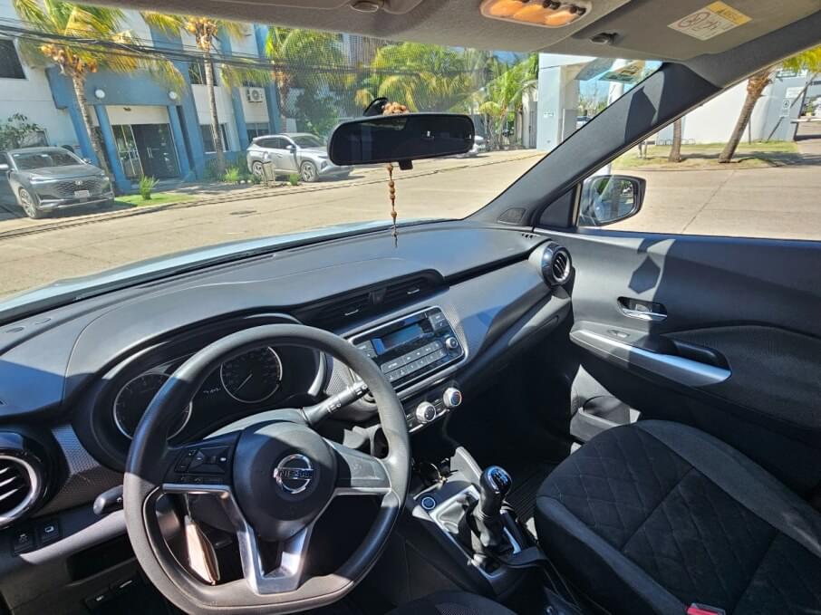NISSAN KICKS 2021 72.000 Kms.