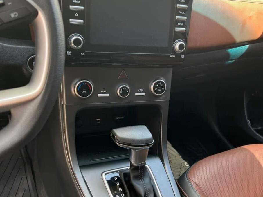 HYUNDAI CRETA 2022 10.000 Kms.