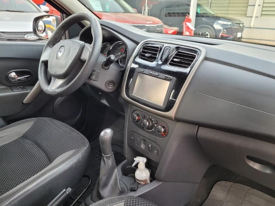 RENAULT SANDERO 2017 59.300 Kms.